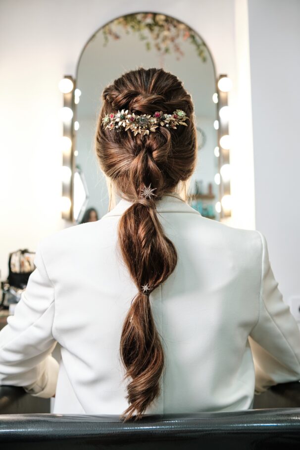Chignon pour la mariée : tresse bohème pour un look romantique