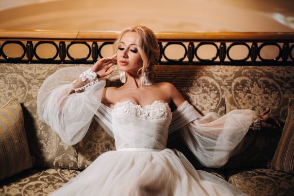 Beautiful Bride Portrait wedding makeup, wedding hairstyle, Wedding dress. Gorgeous young bride at