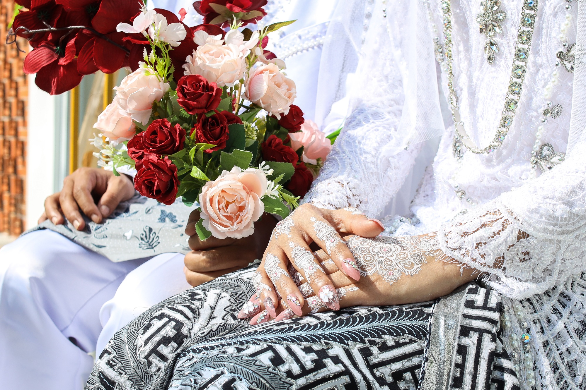 Beautiful White Henna Designs On Hands